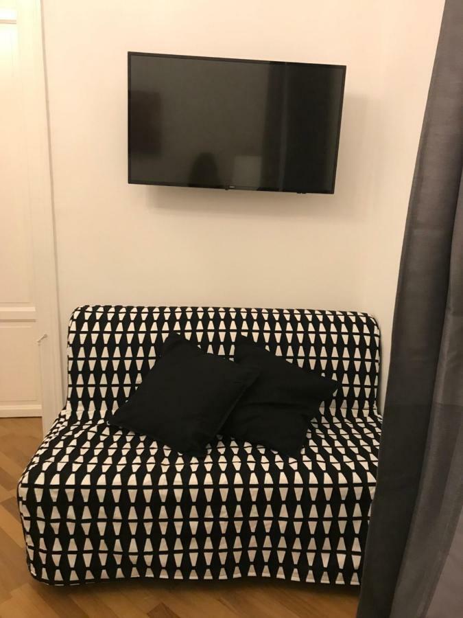 La Dimora Dell'Artista Apartment Palermo Bagian luar foto