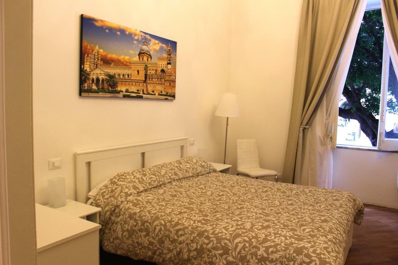 La Dimora Dell'Artista Apartment Palermo Bagian luar foto
