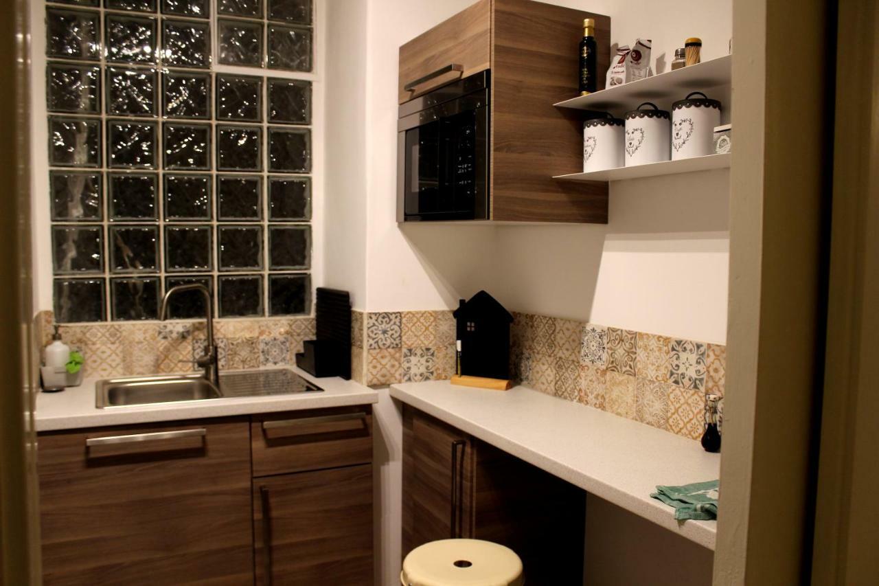 La Dimora Dell'Artista Apartment Palermo Bagian luar foto