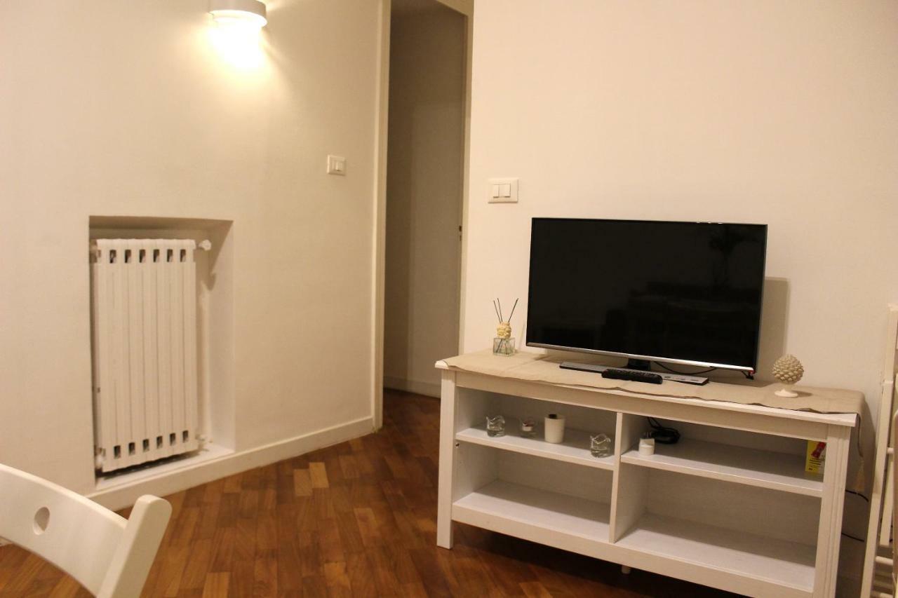 La Dimora Dell'Artista Apartment Palermo Bagian luar foto